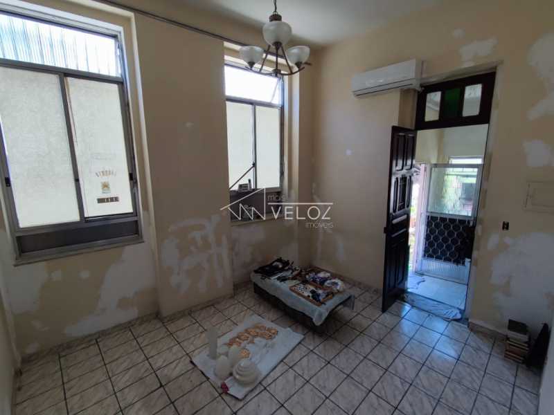 Casa à venda com 4 quartos, 120m² - Foto 13
