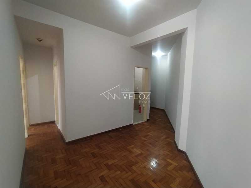 Apartamento à venda com 2 quartos, 65m² - Foto 4