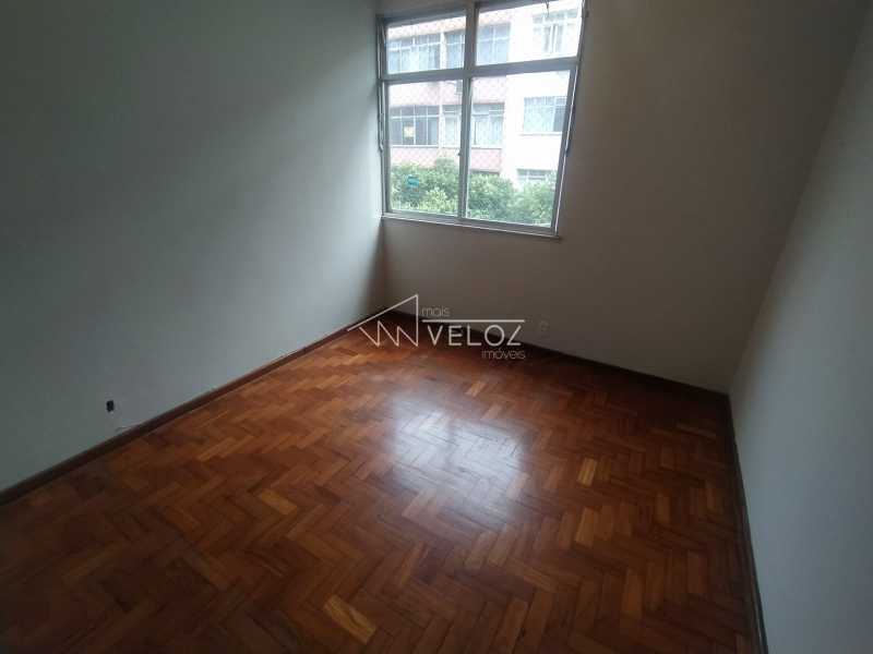 Apartamento à venda com 2 quartos, 65m² - Foto 11