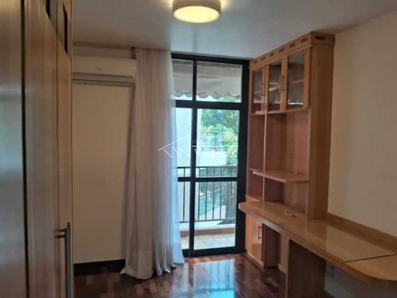 Apartamento à venda com 4 quartos, 199m² - Foto 15