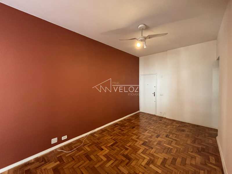 Apartamento à venda com 2 quartos, 66m² - Foto 5