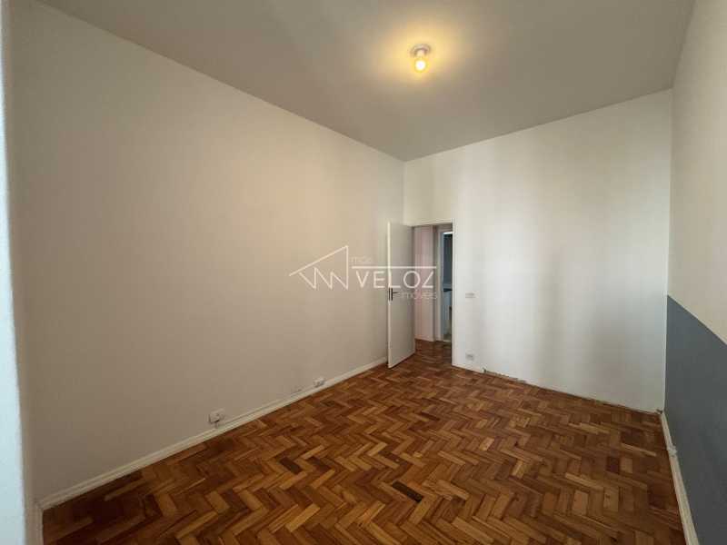 Apartamento à venda com 2 quartos, 66m² - Foto 10