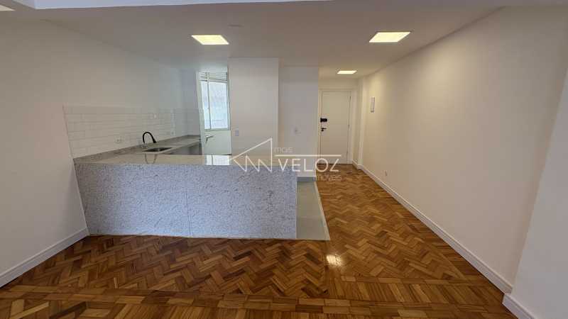 Apartamento à venda com 3 quartos, 131m² - Foto 3