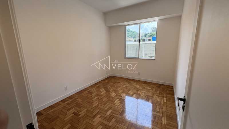 Apartamento à venda com 3 quartos, 131m² - Foto 12