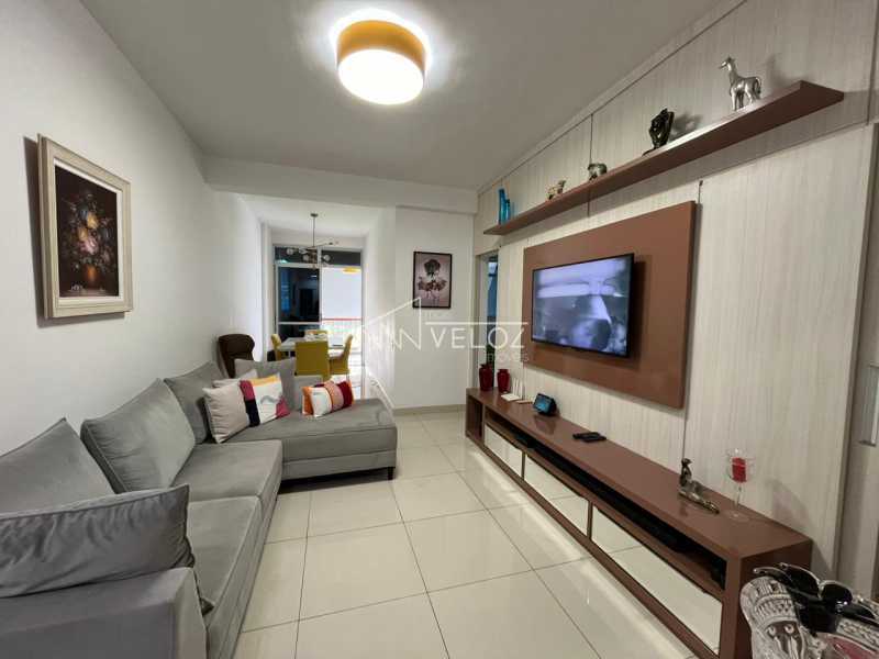 Apartamento à venda com 2 quartos, 76m² - Foto 10