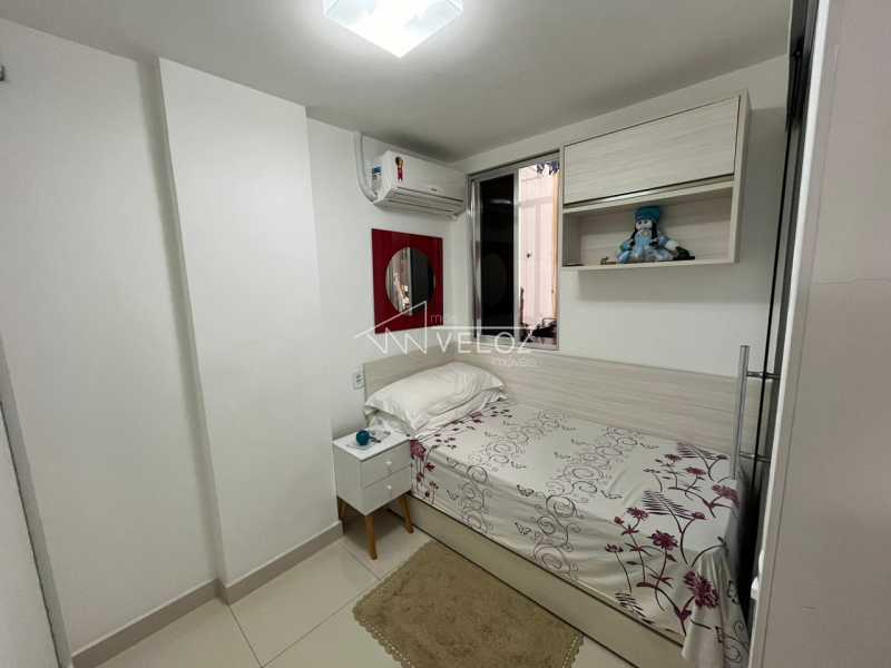 Apartamento à venda com 2 quartos, 76m² - Foto 17