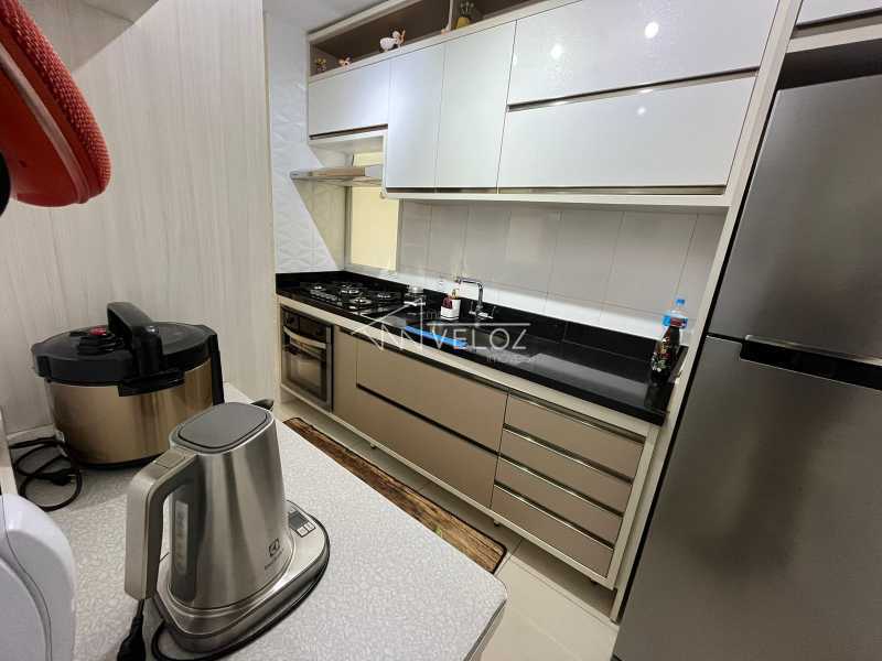 Apartamento à venda com 2 quartos, 76m² - Foto 21