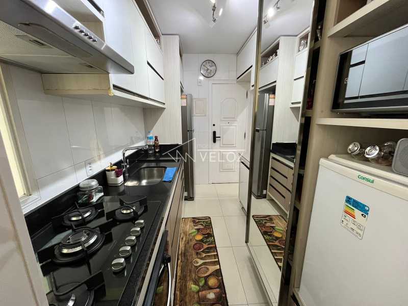 Apartamento à venda com 2 quartos, 76m² - Foto 22