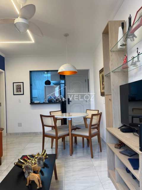 Apartamento à venda com 2 quartos, 73m² - Foto 2