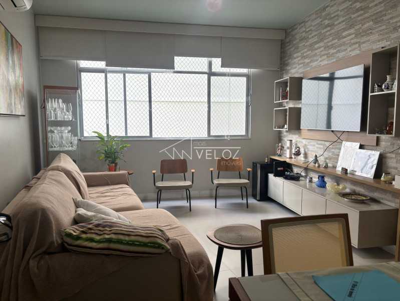 Apartamento à venda com 2 quartos, 71m² - Foto 1