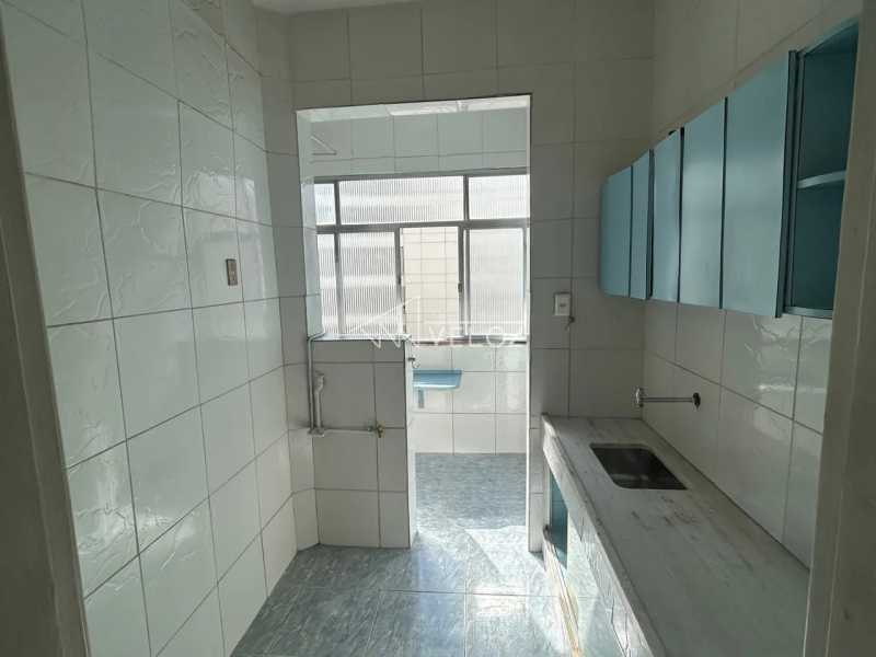 Apartamento à venda com 2 quartos, 65m² - Foto 11