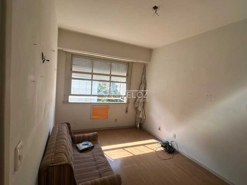 Apartamento à venda com 2 quartos, 65m² - Foto 1