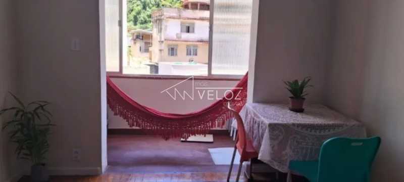 Apartamento à venda com 2 quartos, 64m² - Foto 2