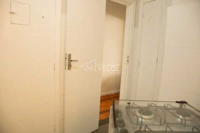 Apartamento à venda com 2 quartos, 64m² - Foto 19