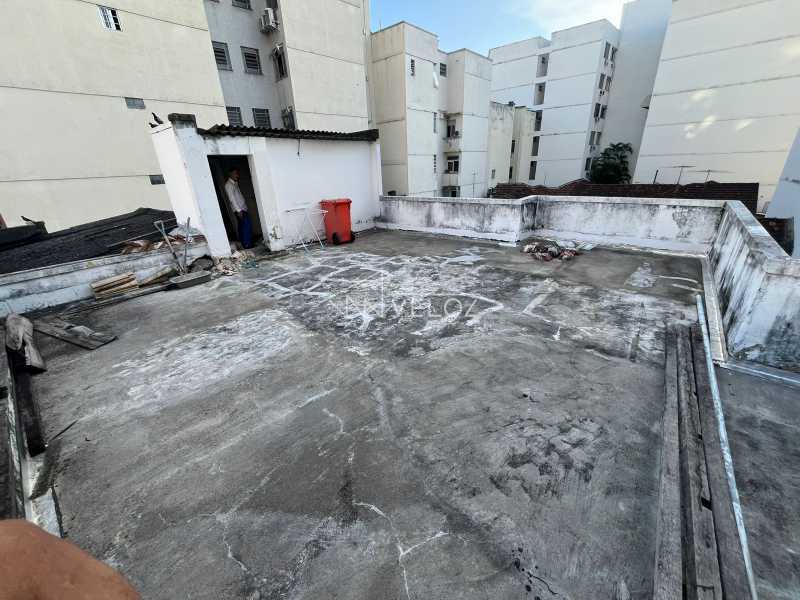 Casa à venda com 7 quartos, 300m² - Foto 10