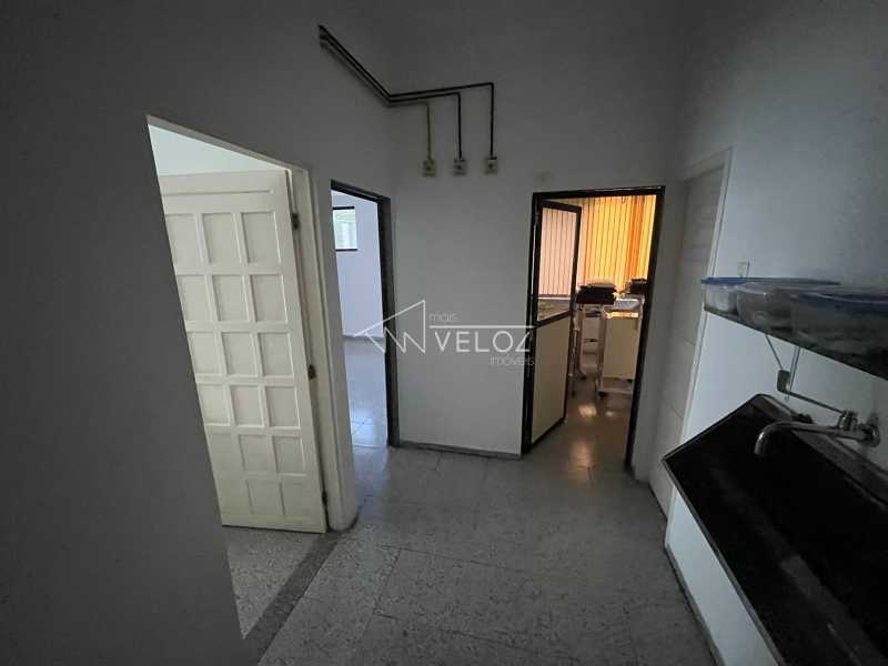 Casa à venda com 7 quartos, 300m² - Foto 19