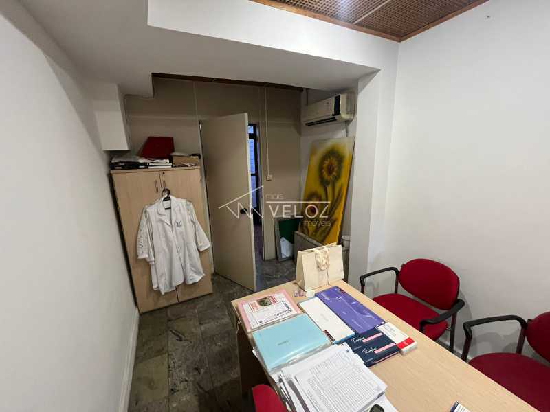 Casa à venda com 7 quartos, 300m² - Foto 27