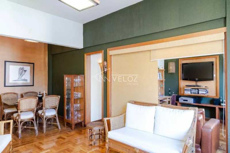 Apartamento à venda com 2 quartos, 70m² - Foto 1