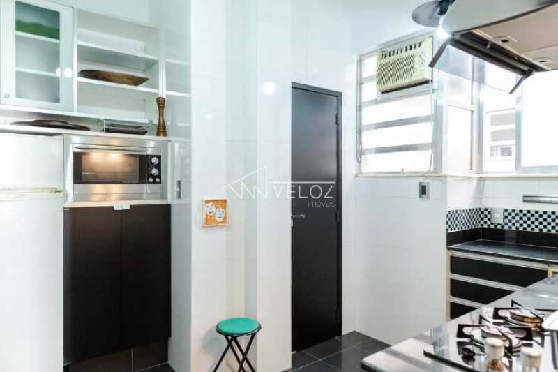 Apartamento à venda com 2 quartos, 70m² - Foto 9