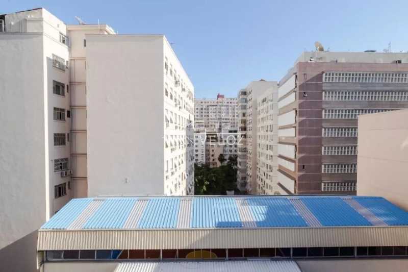 Apartamento à venda com 2 quartos, 70m² - Foto 17