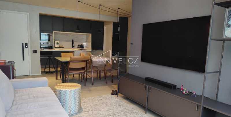 Apartamento à venda com 2 quartos, 86m² - Foto 2