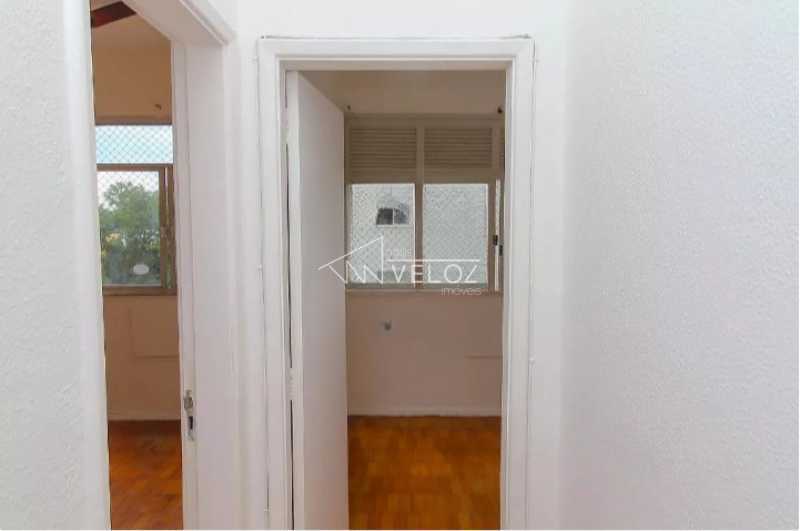 Apartamento à venda com 2 quartos, 62m² - Foto 4