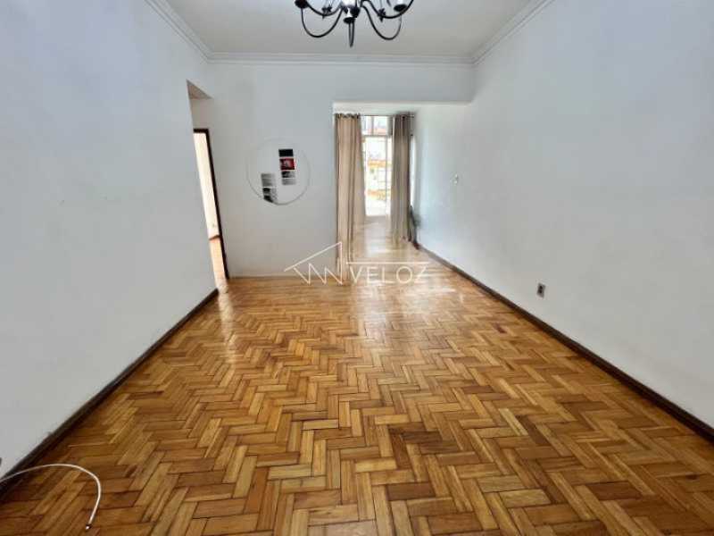 Apartamento à venda com 2 quartos, 70m² - Foto 4