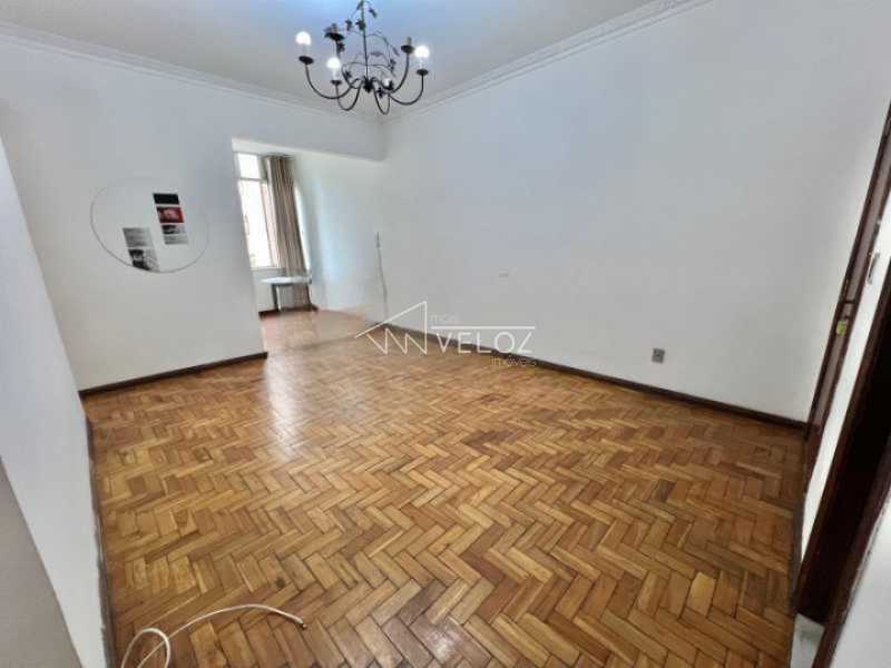 Apartamento à venda com 2 quartos, 70m² - Foto 12