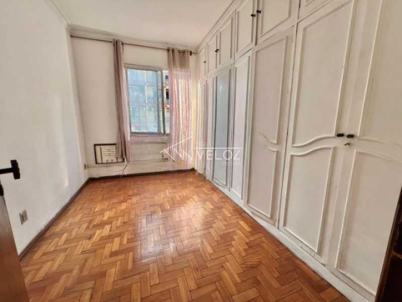 Apartamento à venda com 2 quartos, 70m² - Foto 13