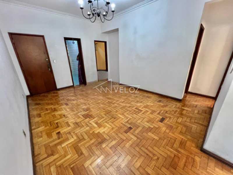 Apartamento à venda com 2 quartos, 70m² - Foto 5