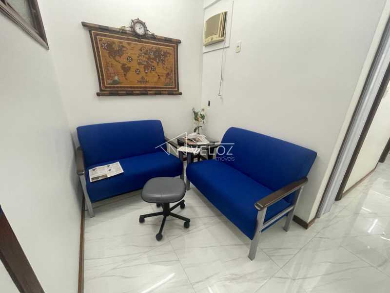 Conjunto Comercial-Sala à venda com 1 quarto, 32m² - Foto 1