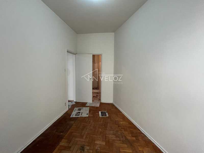 Apartamento à venda com 1 quarto, 43m² - Foto 11