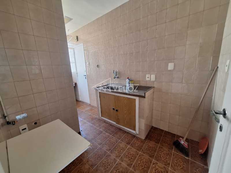 Apartamento à venda com 2 quartos, 64m² - Foto 7