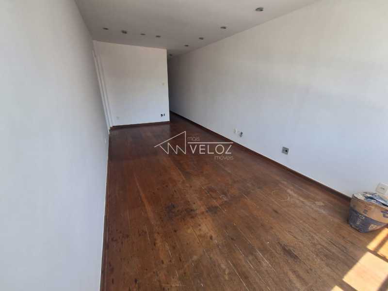 Apartamento à venda com 2 quartos, 64m² - Foto 12