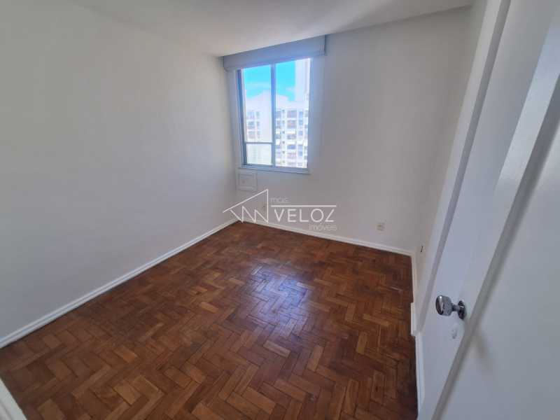 Apartamento à venda com 2 quartos, 64m² - Foto 14