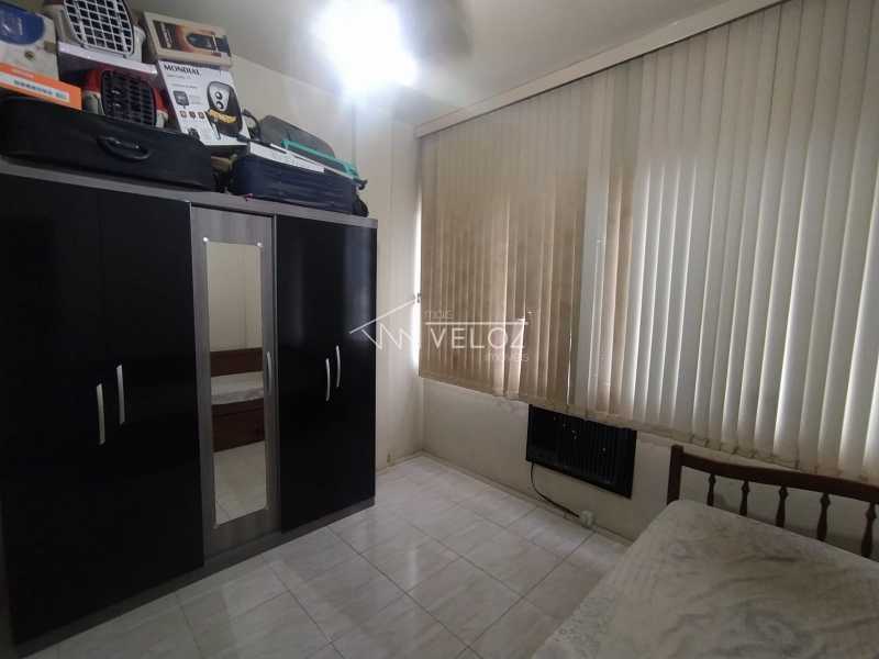 Apartamento à venda com 2 quartos, 67m² - Foto 6