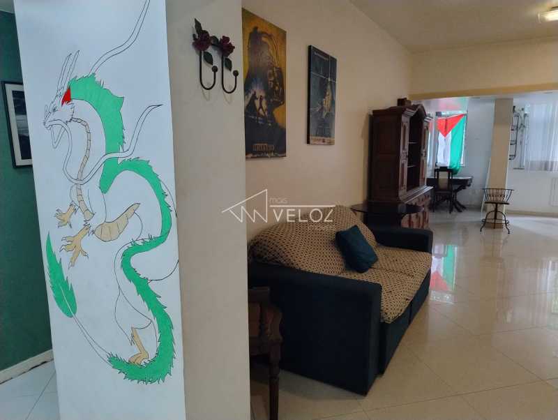 Apartamento à venda com 3 quartos, 125m² - Foto 2