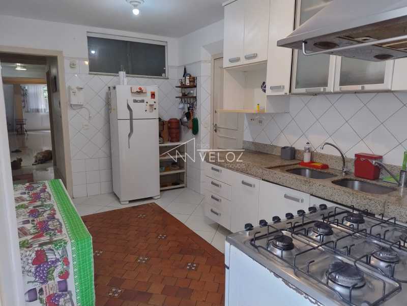 Apartamento à venda com 3 quartos, 125m² - Foto 9