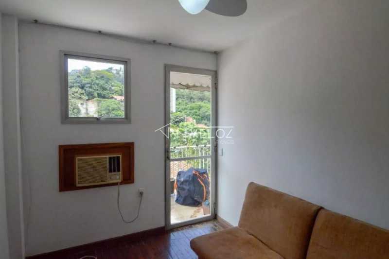 Apartamento à venda com 2 quartos, 80m² - Foto 16