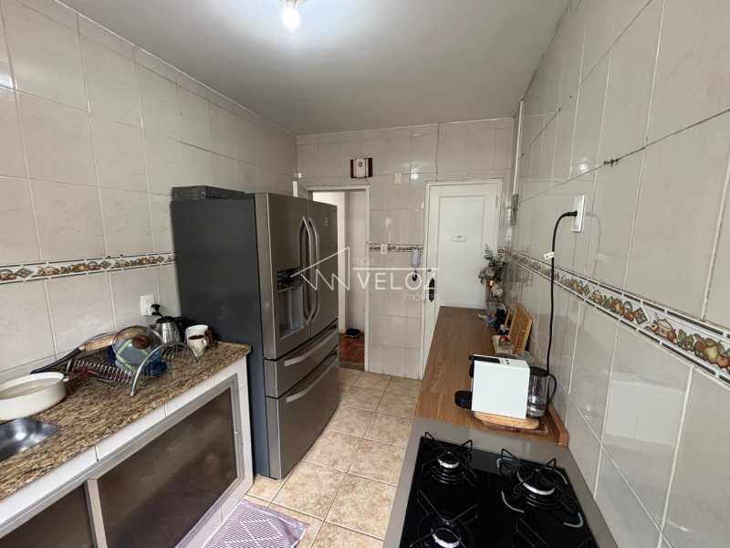 Apartamento à venda com 3 quartos, 100m² - Foto 9