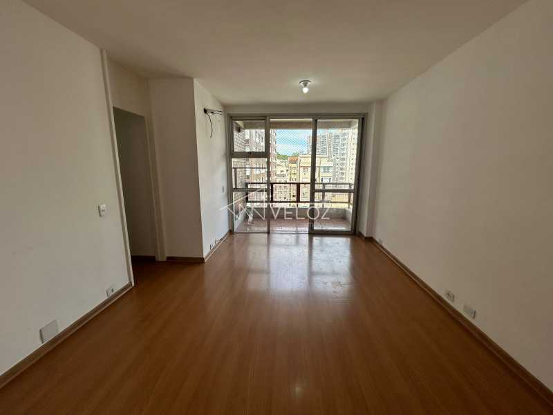 Apartamento à venda com 3 quartos, 100m² - Foto 1