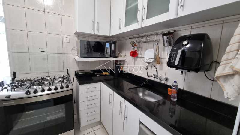 Apartamento à venda com 3 quartos, 170m² - Foto 7