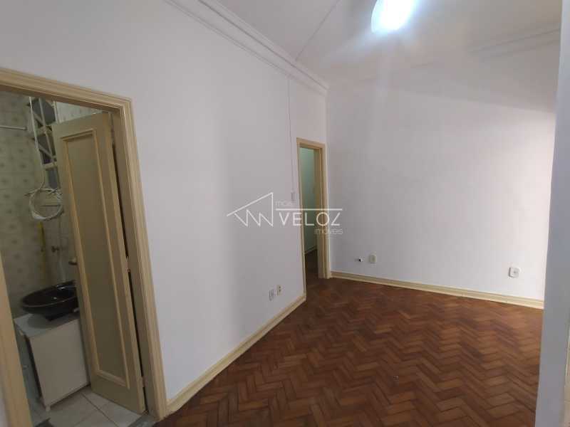 Apartamento à venda com 1 quarto, 33m² - Foto 4