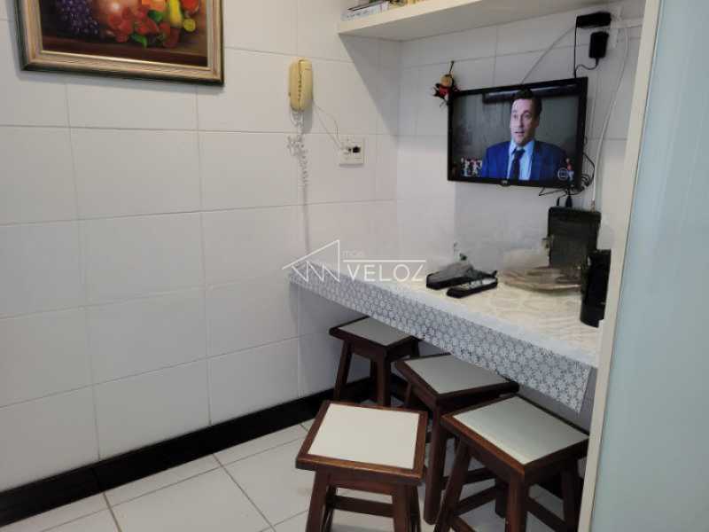 Apartamento à venda com 4 quartos, 209m² - Foto 12