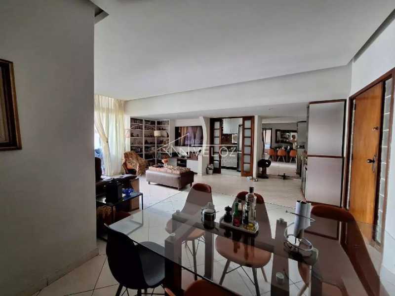 Apartamento à venda com 2 quartos, 106m² - Foto 8