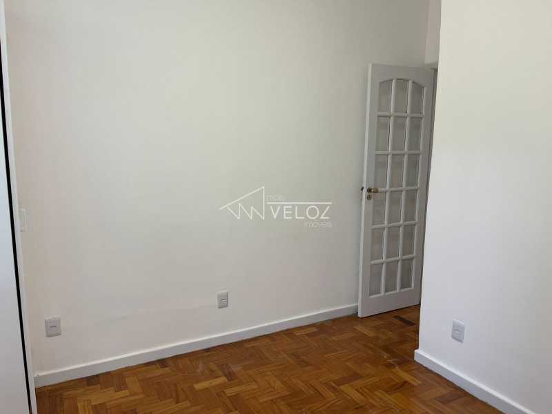 Apartamento à venda com 2 quartos, 70m² - Foto 13