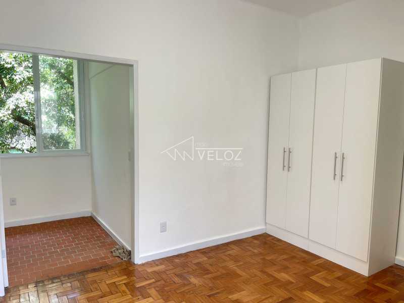 Apartamento à venda com 2 quartos, 70m² - Foto 11