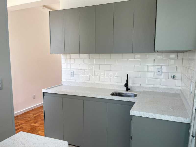 Apartamento à venda com 2 quartos, 70m² - Foto 19