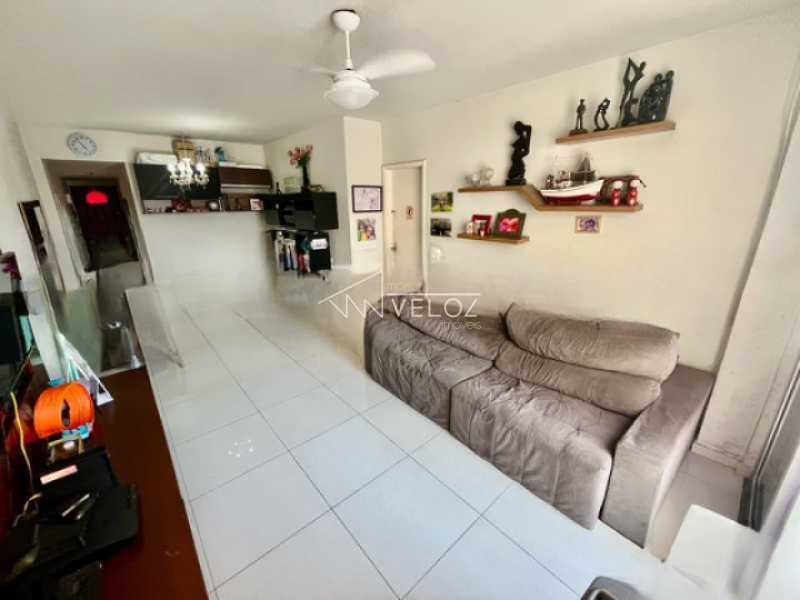 Apartamento à venda com 3 quartos, 90m² - Foto 2