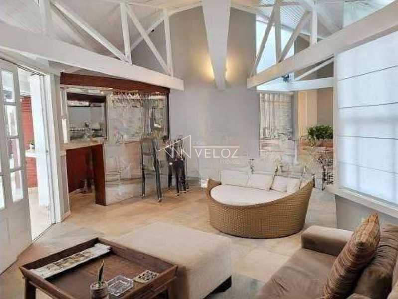 Cobertura à venda com 3 quartos, 230m² - Foto 15